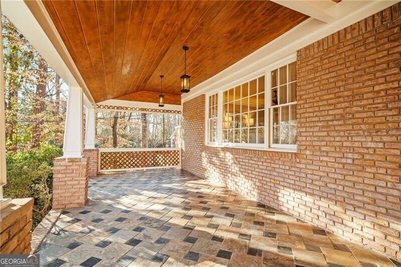 2686 Parkview Drive NE Atlanta GA 30345