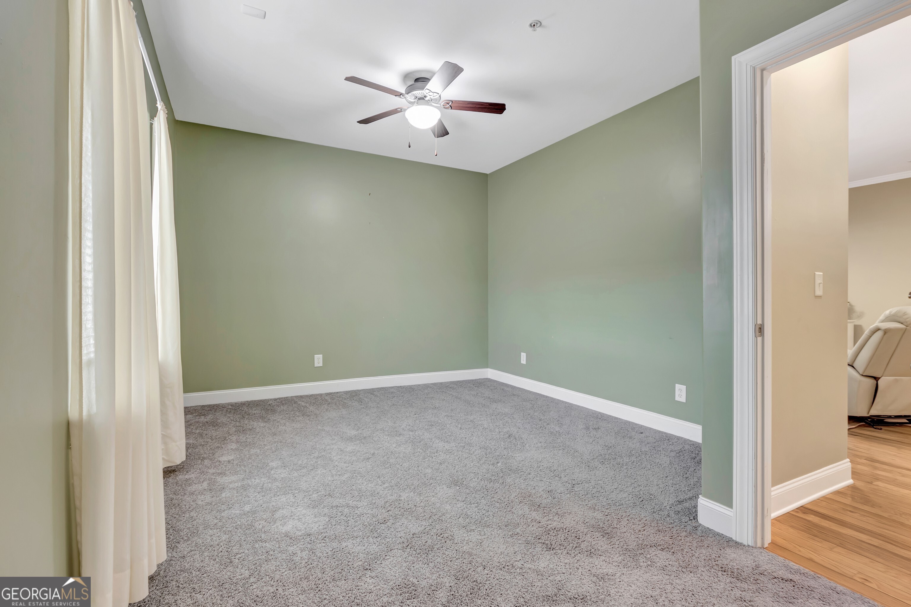 403 Commonwealth Circle Newnan GA 30263