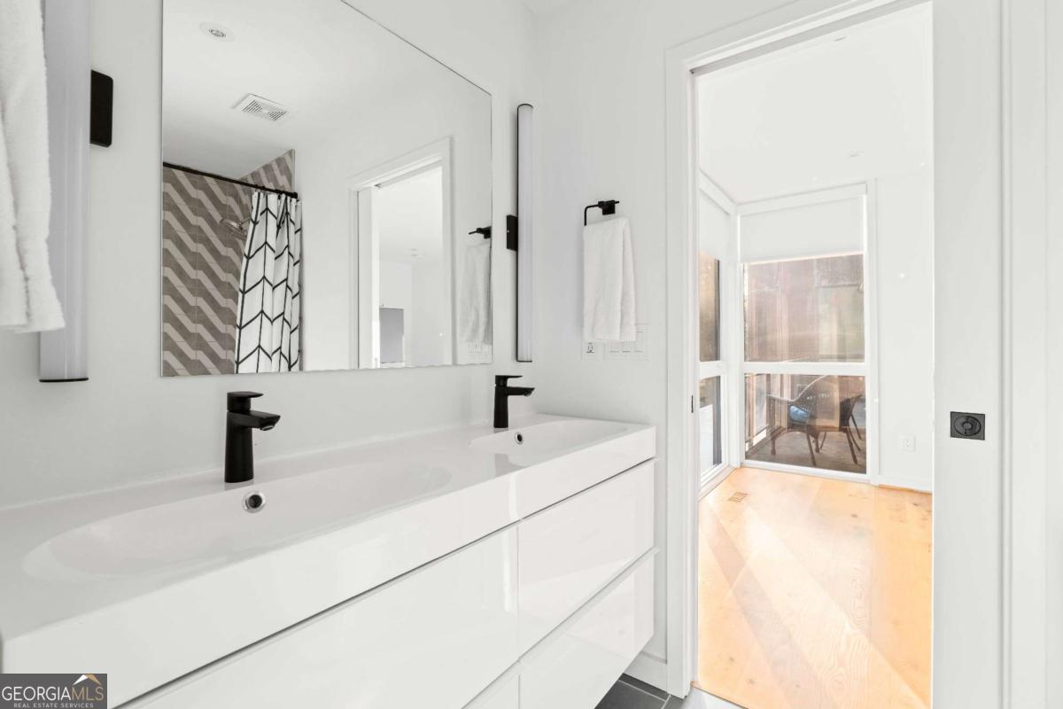 1944 Mclendon Avenue NE Atlanta GA 30307