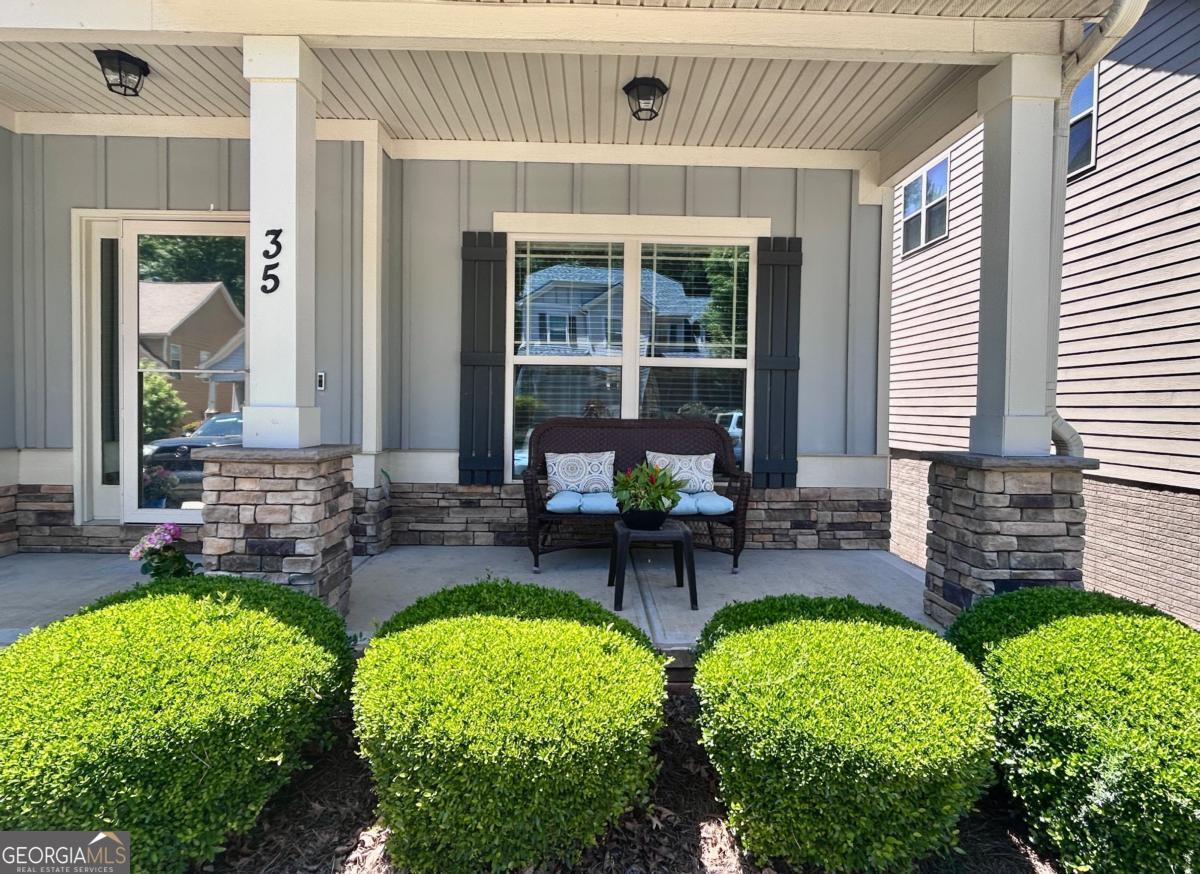 35 Seabiscuit Court Newnan GA 30263