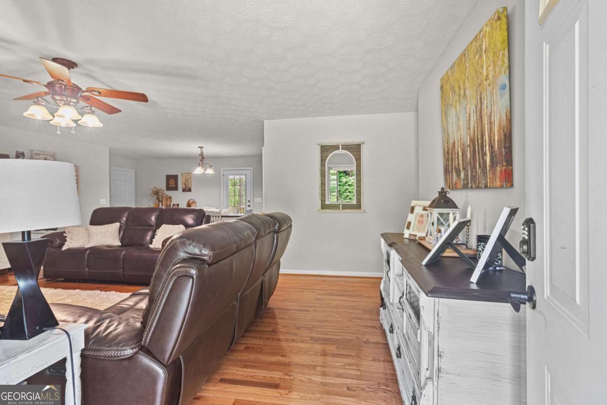 513 S Red Rock Road Toccoa GA 30577