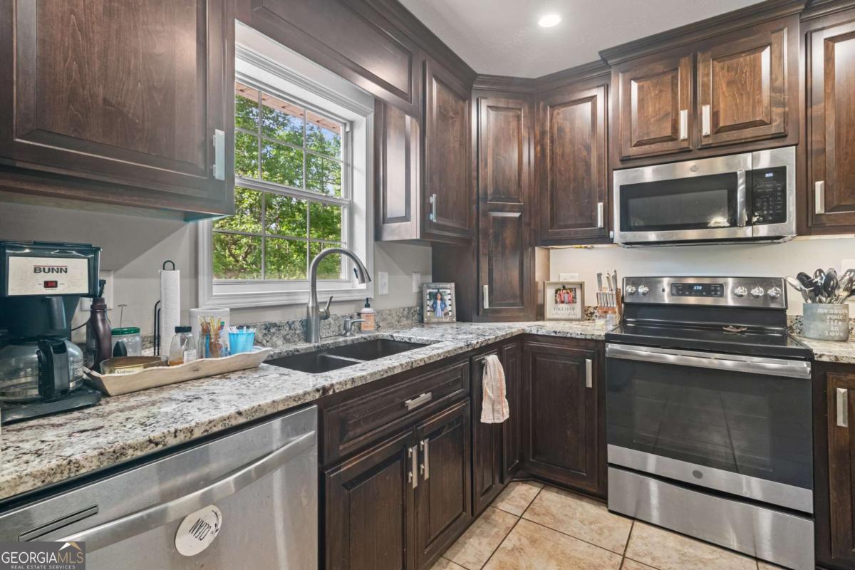 513 S Red Rock Road Toccoa GA 30577