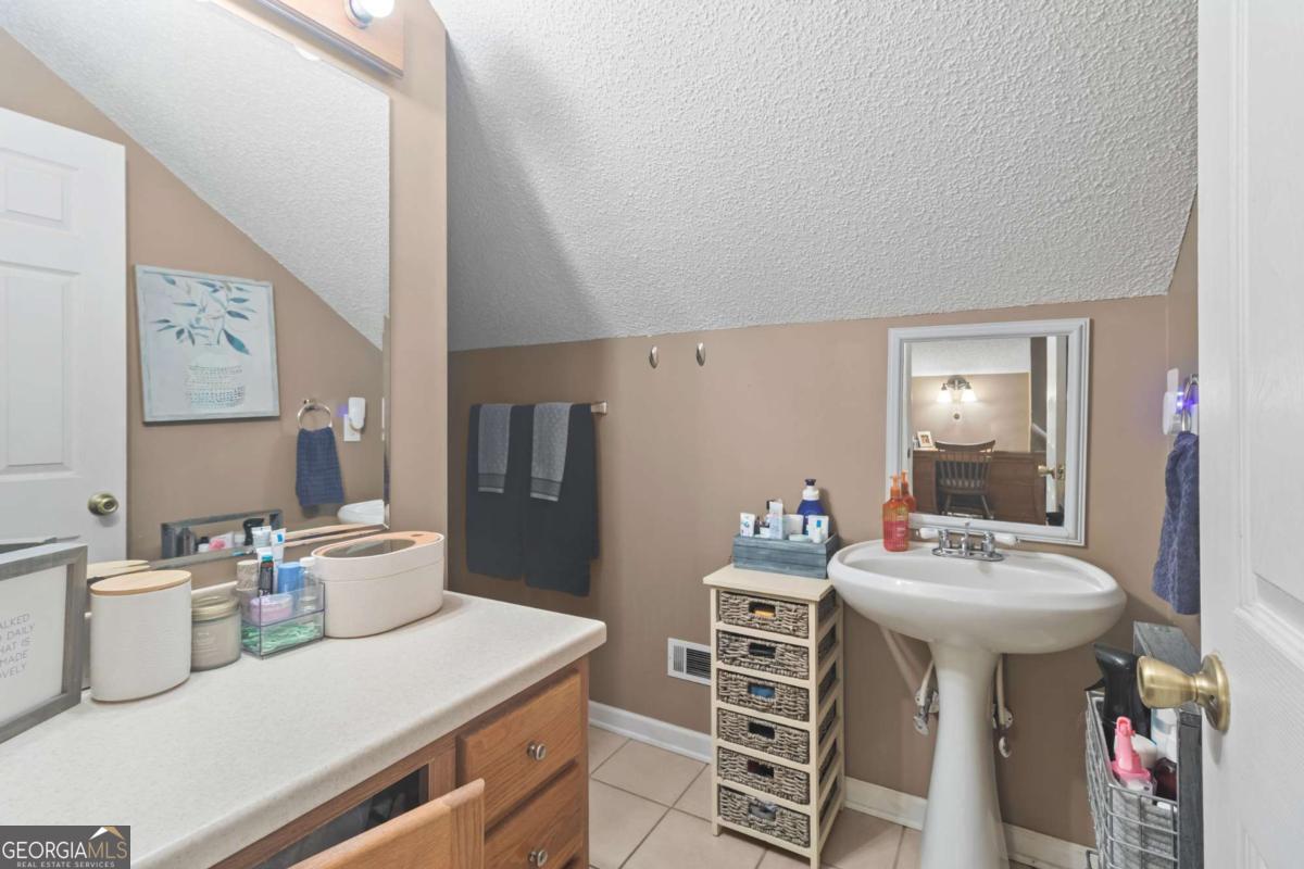 513 S Red Rock Road Toccoa GA 30577