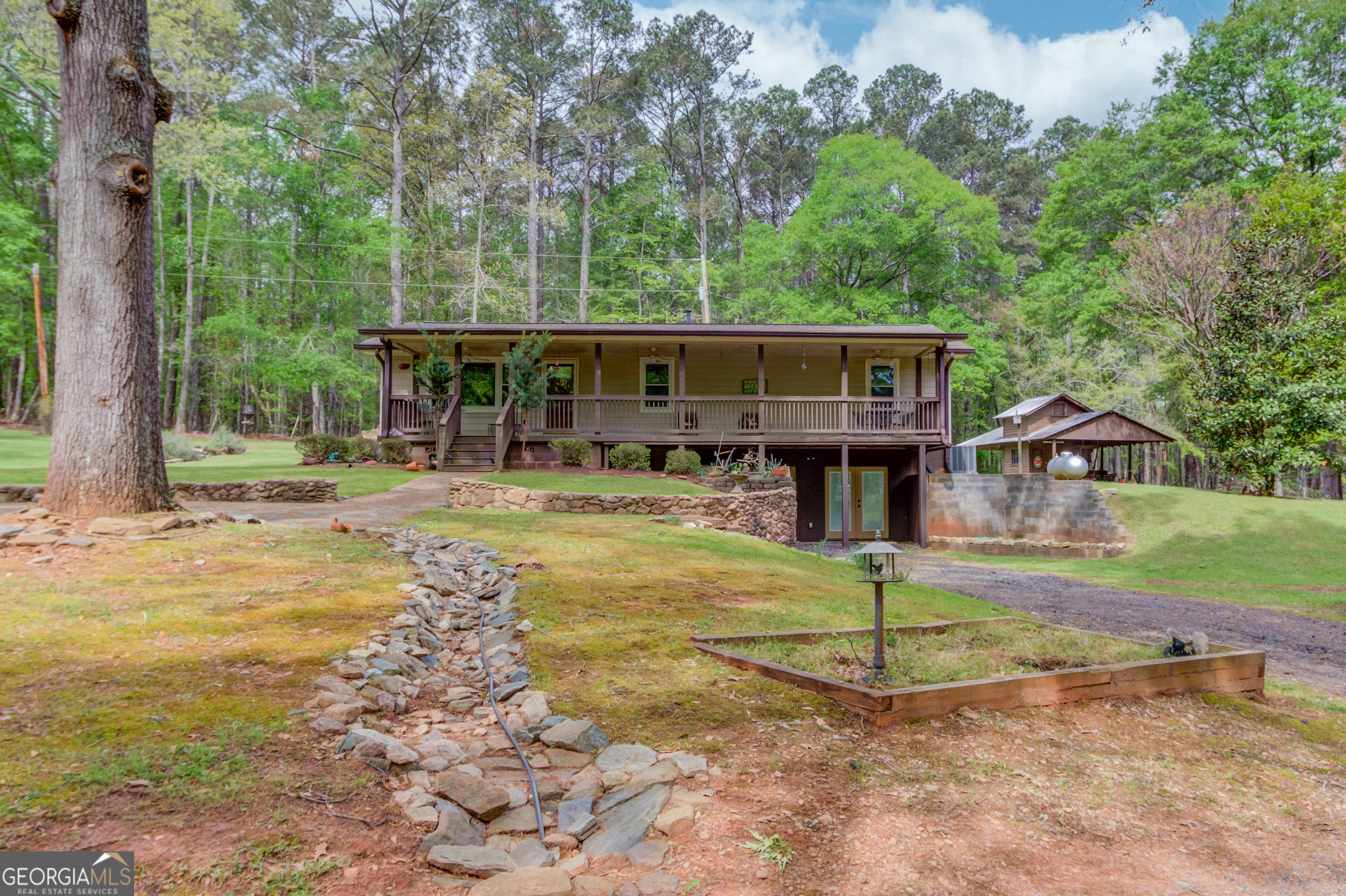 207 Boogers Hill Road Oxford GA 30054