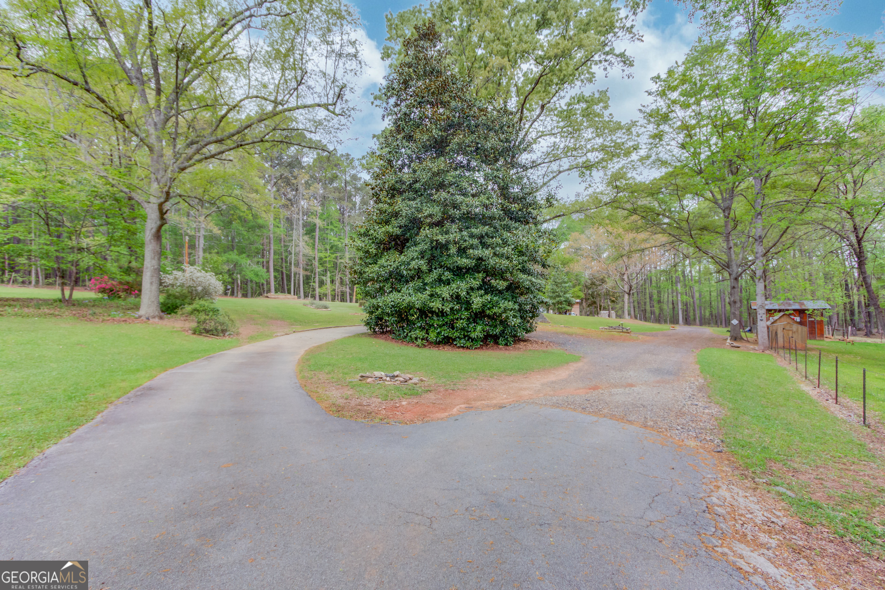 207 Boogers Hill Road Oxford GA 30054