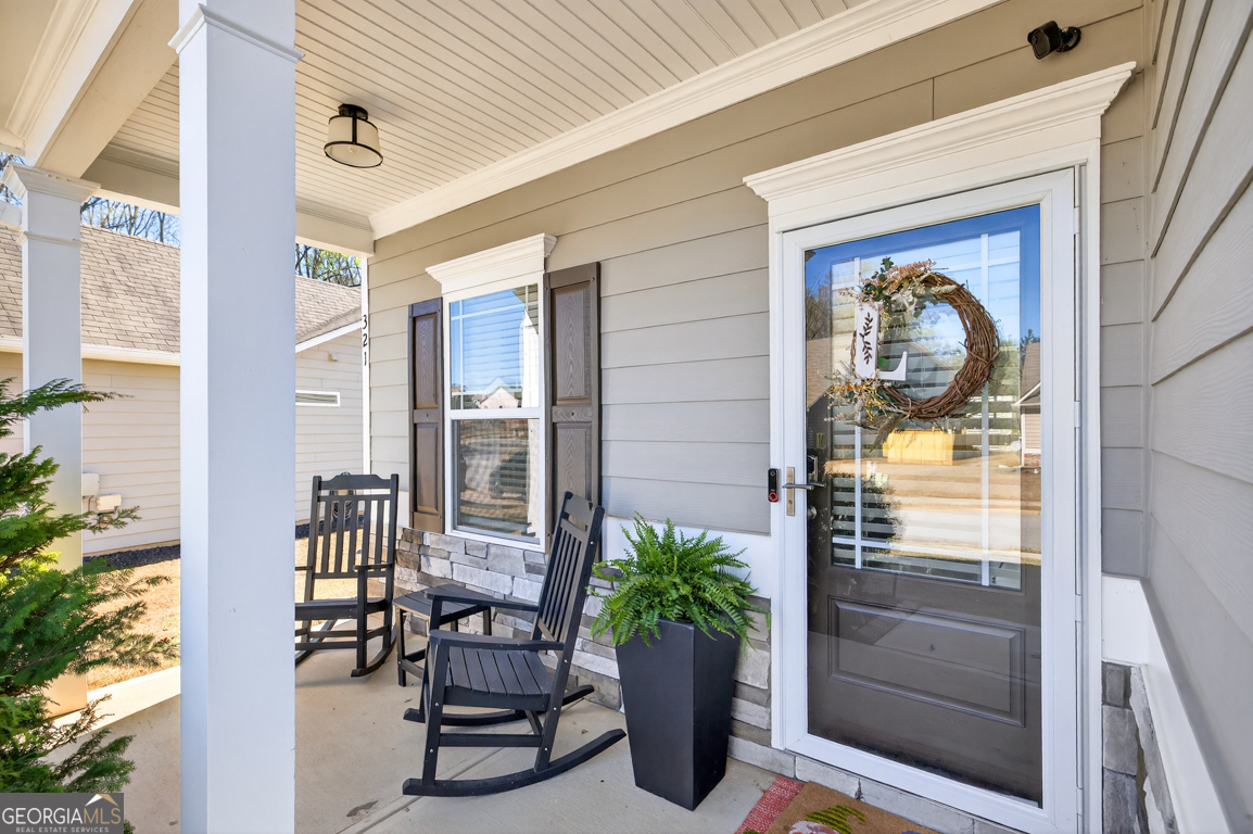 321 Eagles Bluff Way Hoschton GA 30548