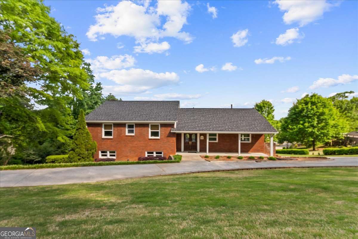 206 Victory Drive Calhoun GA 30701