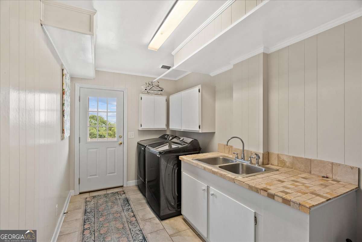 206 Victory Drive Calhoun GA 30701