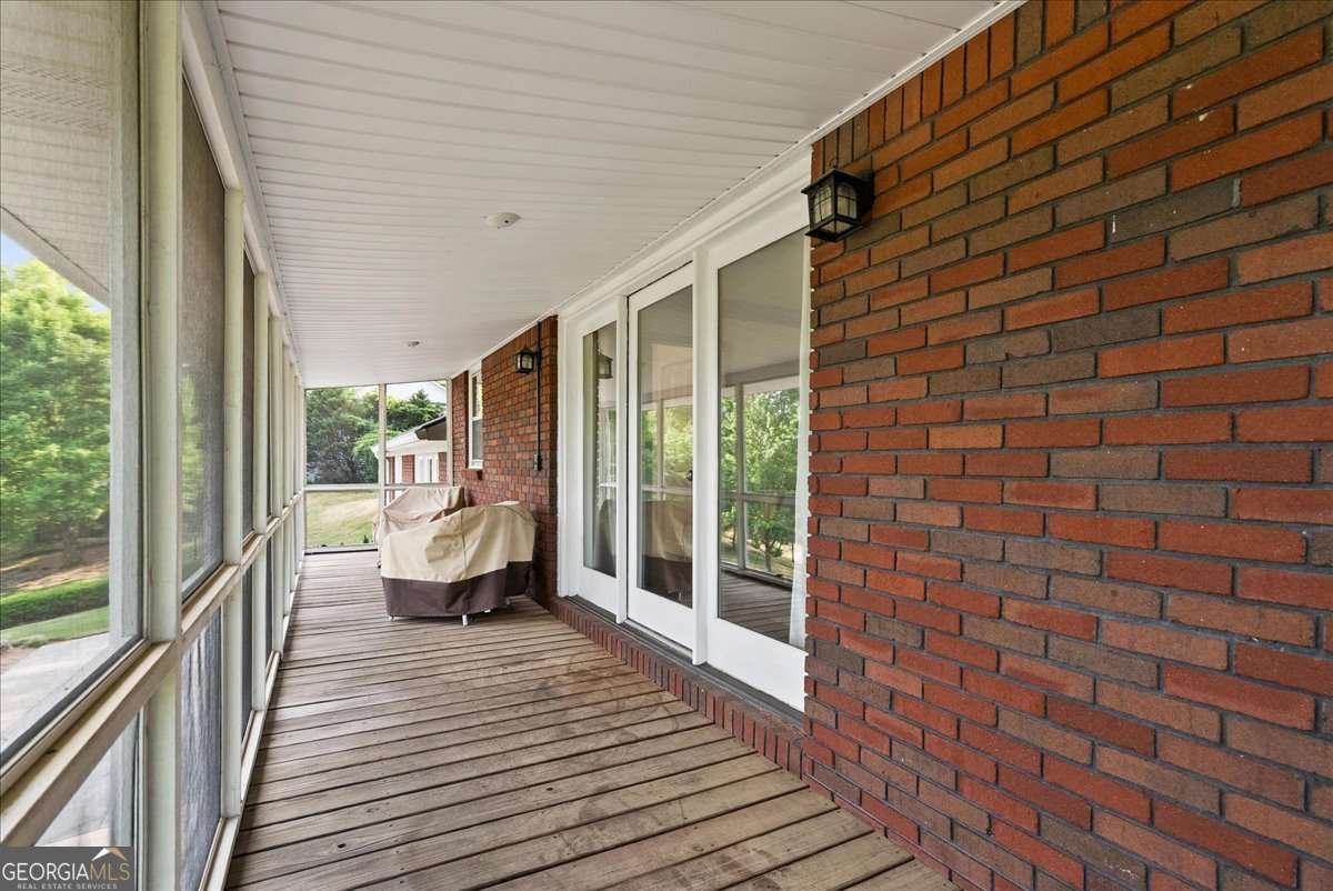 206 Victory Drive Calhoun GA 30701