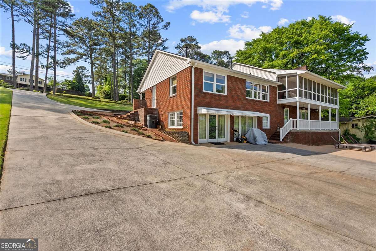 206 Victory Drive Calhoun GA 30701