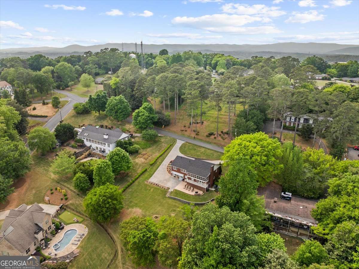 206 Victory Drive Calhoun GA 30701