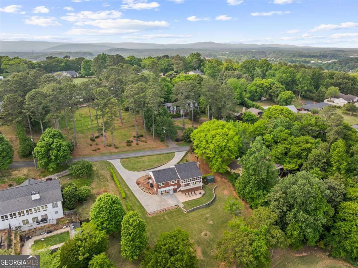 206 Victory Drive Calhoun GA 30701