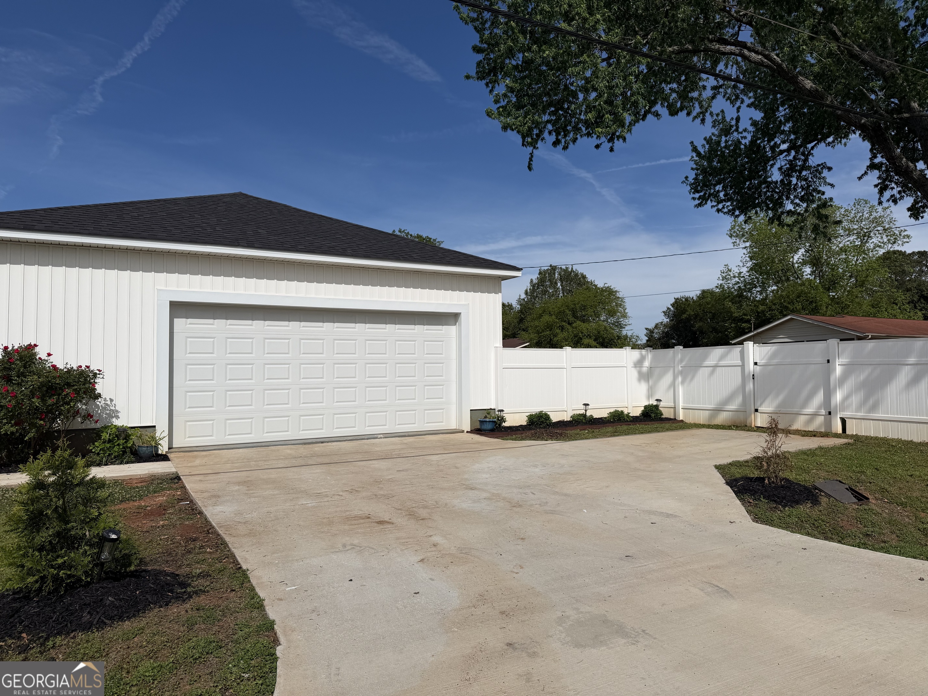 202 W County Road Thomaston GA 30286