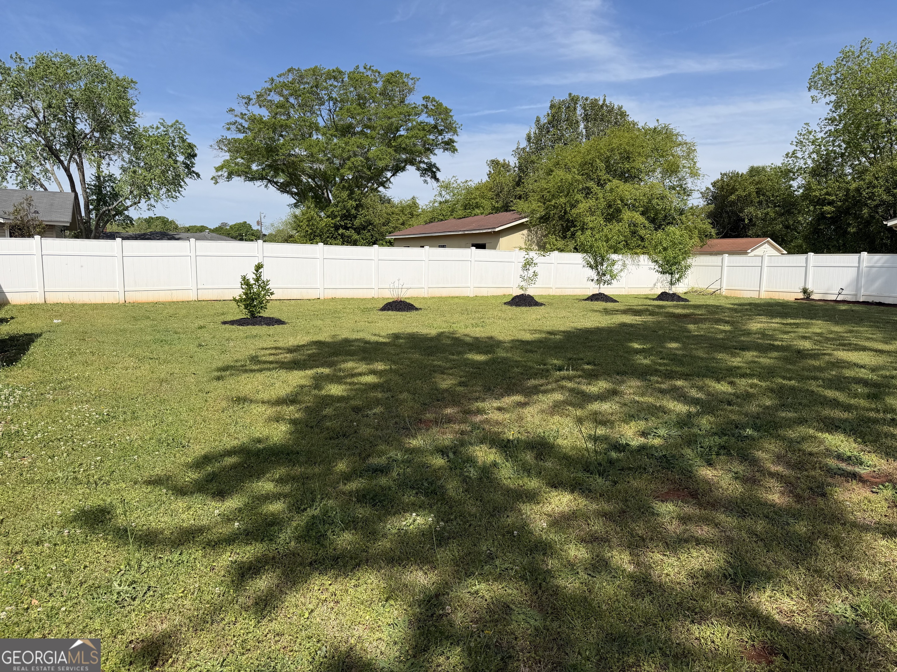 202 W County Road Thomaston GA 30286