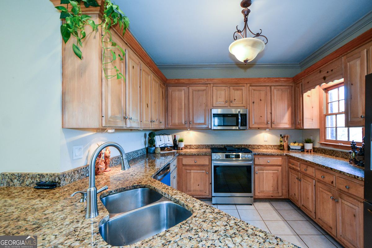 2405 Caylor Hill Pointe NW Kennesaw GA 30152