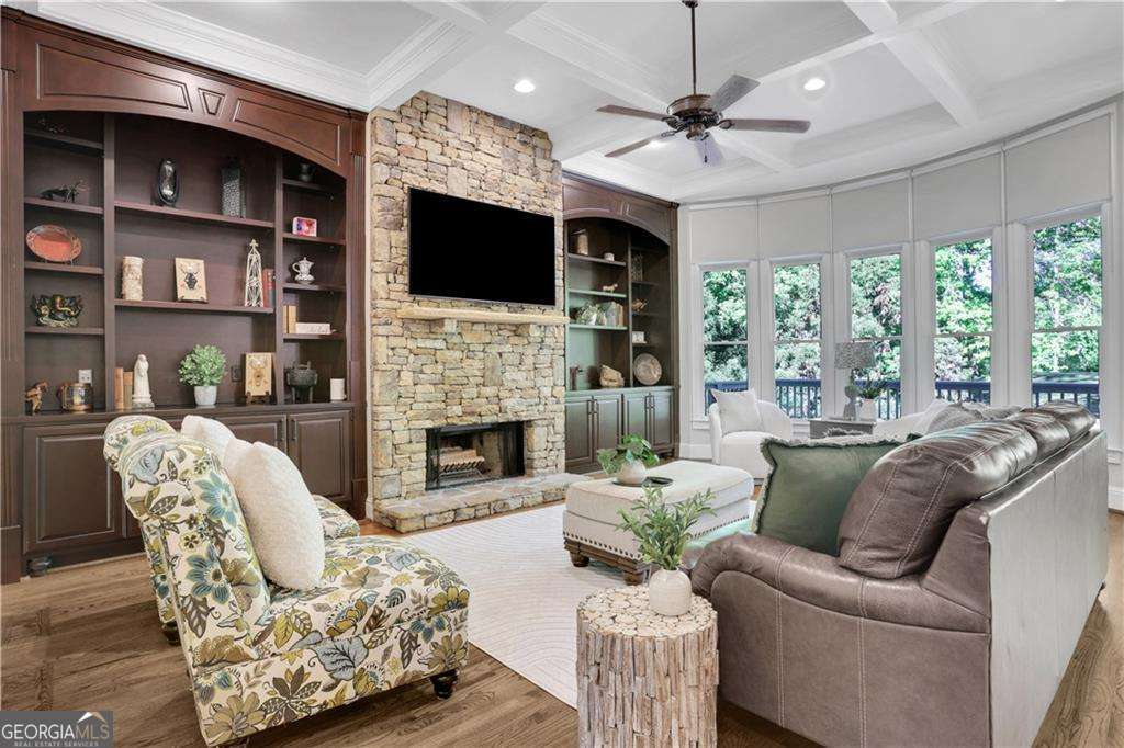 1005 Autumn Close Milton GA 30004