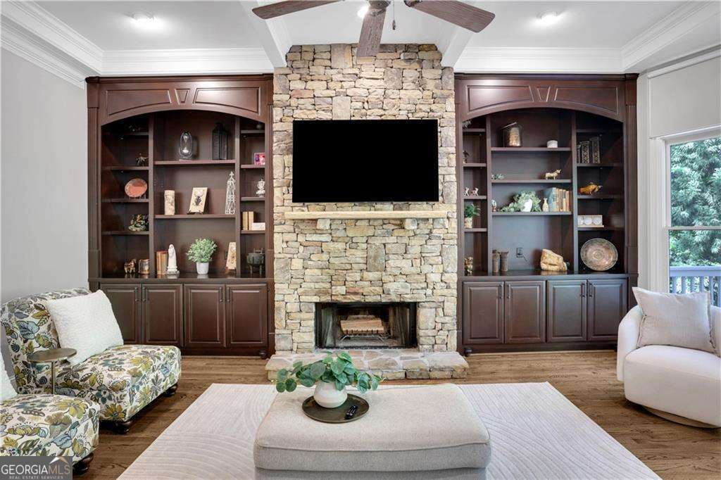 1005 Autumn Close Milton GA 30004