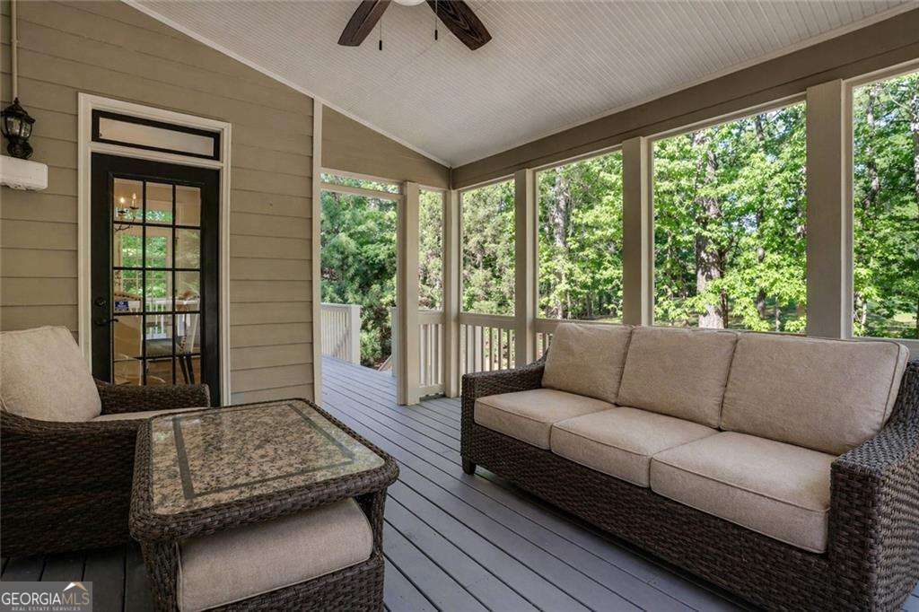 1005 Autumn Close Milton GA 30004
