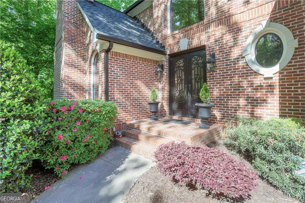 1005 Autumn Close Milton GA 30004