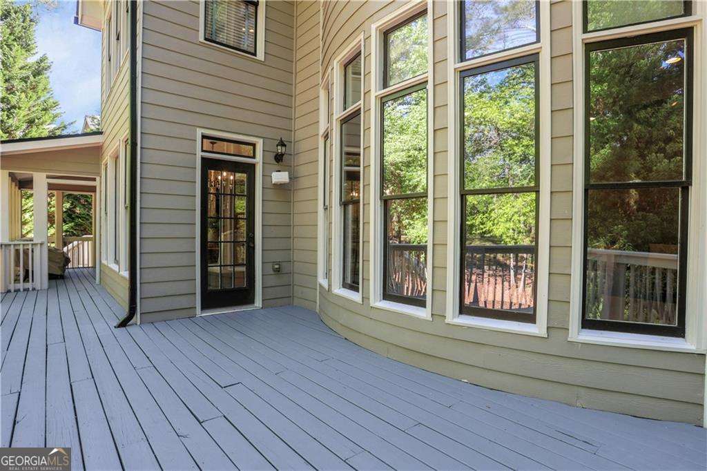 1005 Autumn Close Milton GA 30004