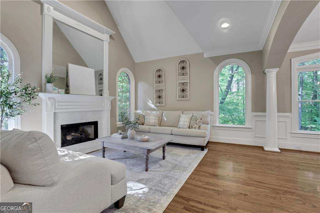 1005 Autumn Close Milton GA 30004