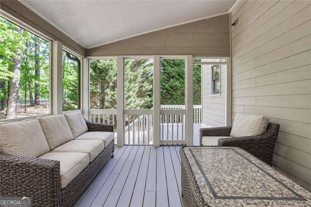 1005 Autumn Close Milton GA 30004