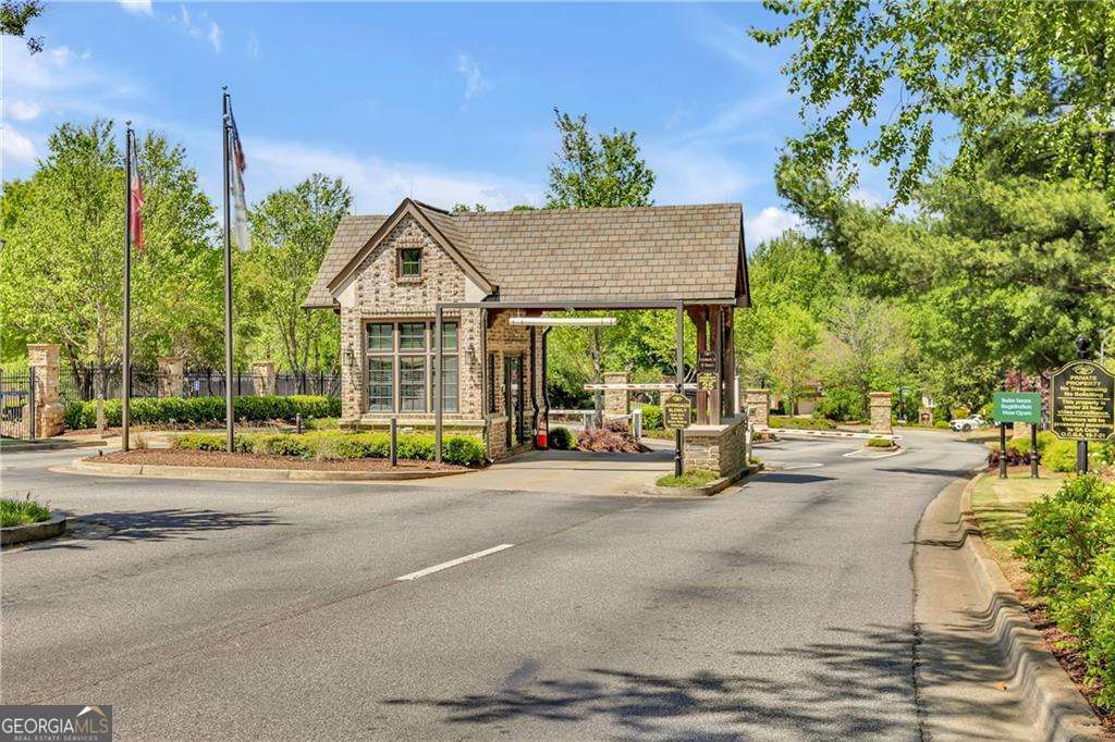 1005 Autumn Close Milton GA 30004