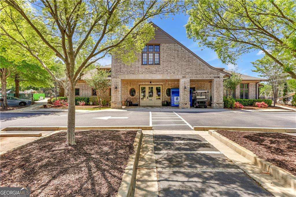 1005 Autumn Close Milton GA 30004