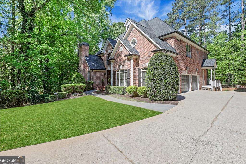 1005 Autumn Close Milton GA 30004