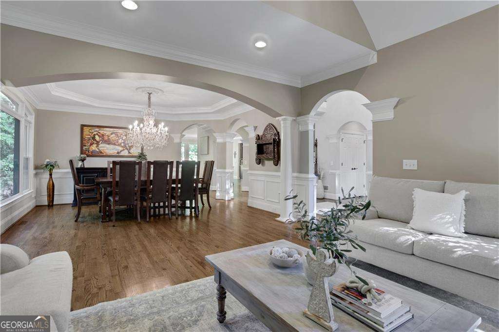 1005 Autumn Close Milton GA 30004