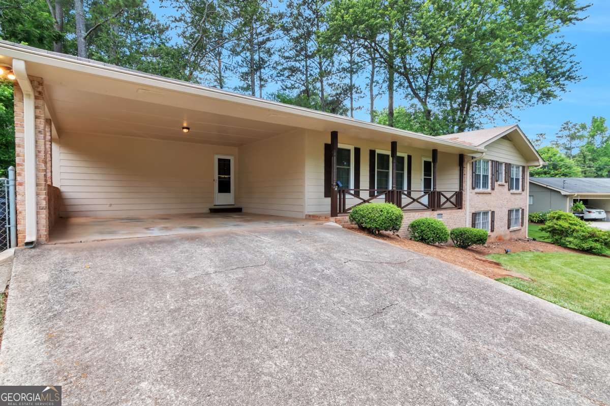 759 Glen Circle Lawrenceville GA 30044