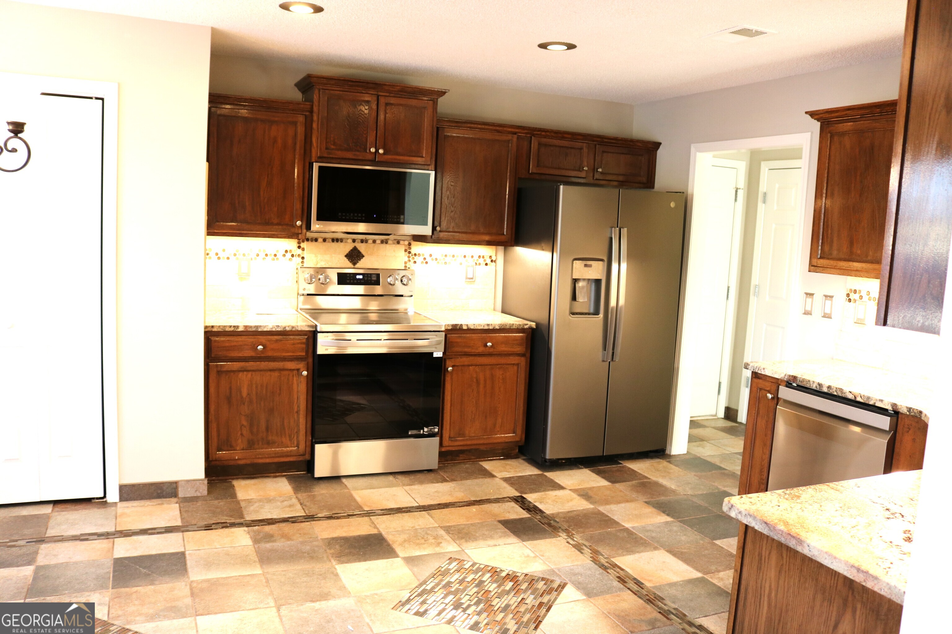954 Downing Drive Bethlehem GA 30620