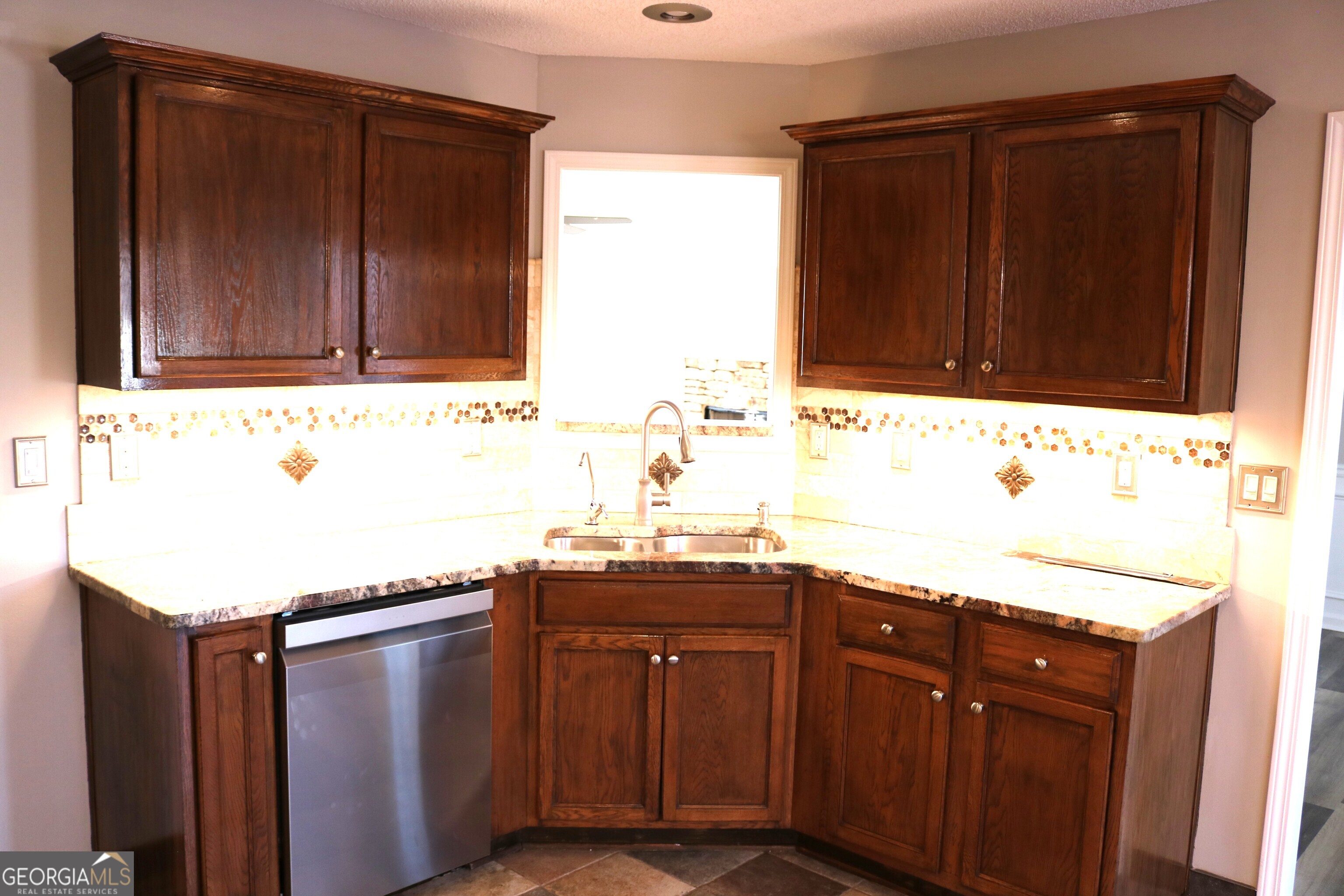 954 Downing Drive Bethlehem GA 30620