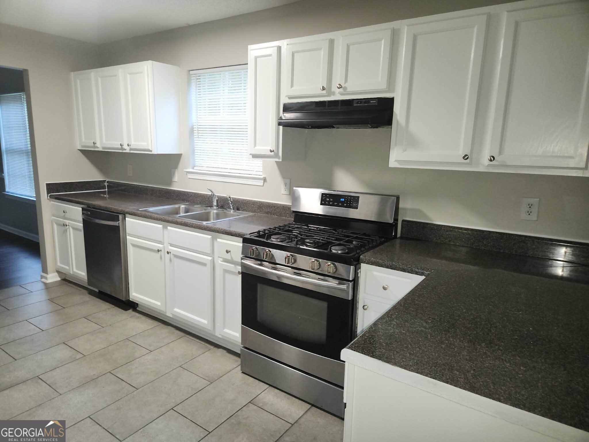1535 Rogers Crossing Drive Lithonia GA 30058