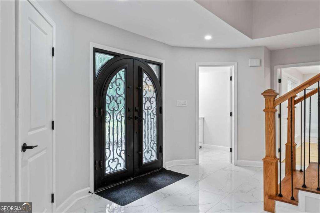 2023 Stoneleigh Drive Stone Mountain GA 30087