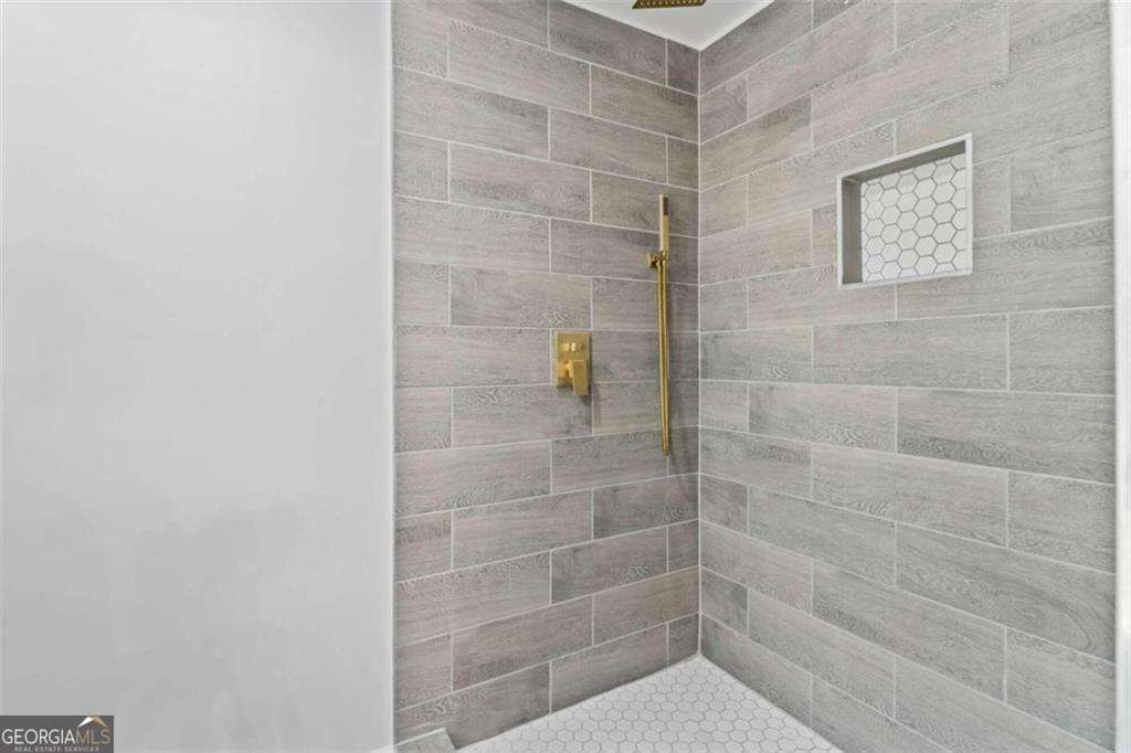 2023 Stoneleigh Drive Stone Mountain GA 30087