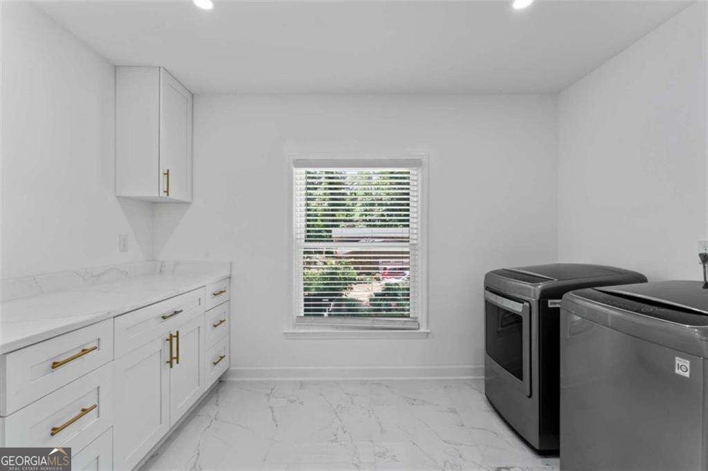 2023 Stoneleigh Drive Stone Mountain GA 30087