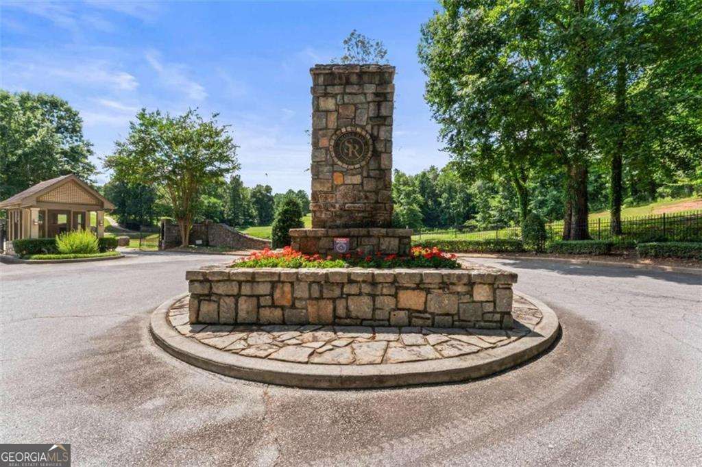 2023 Stoneleigh Drive Stone Mountain GA 30087