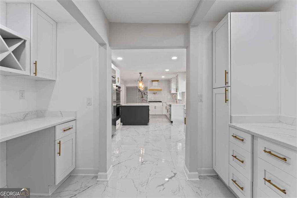 2023 Stoneleigh Drive Stone Mountain GA 30087