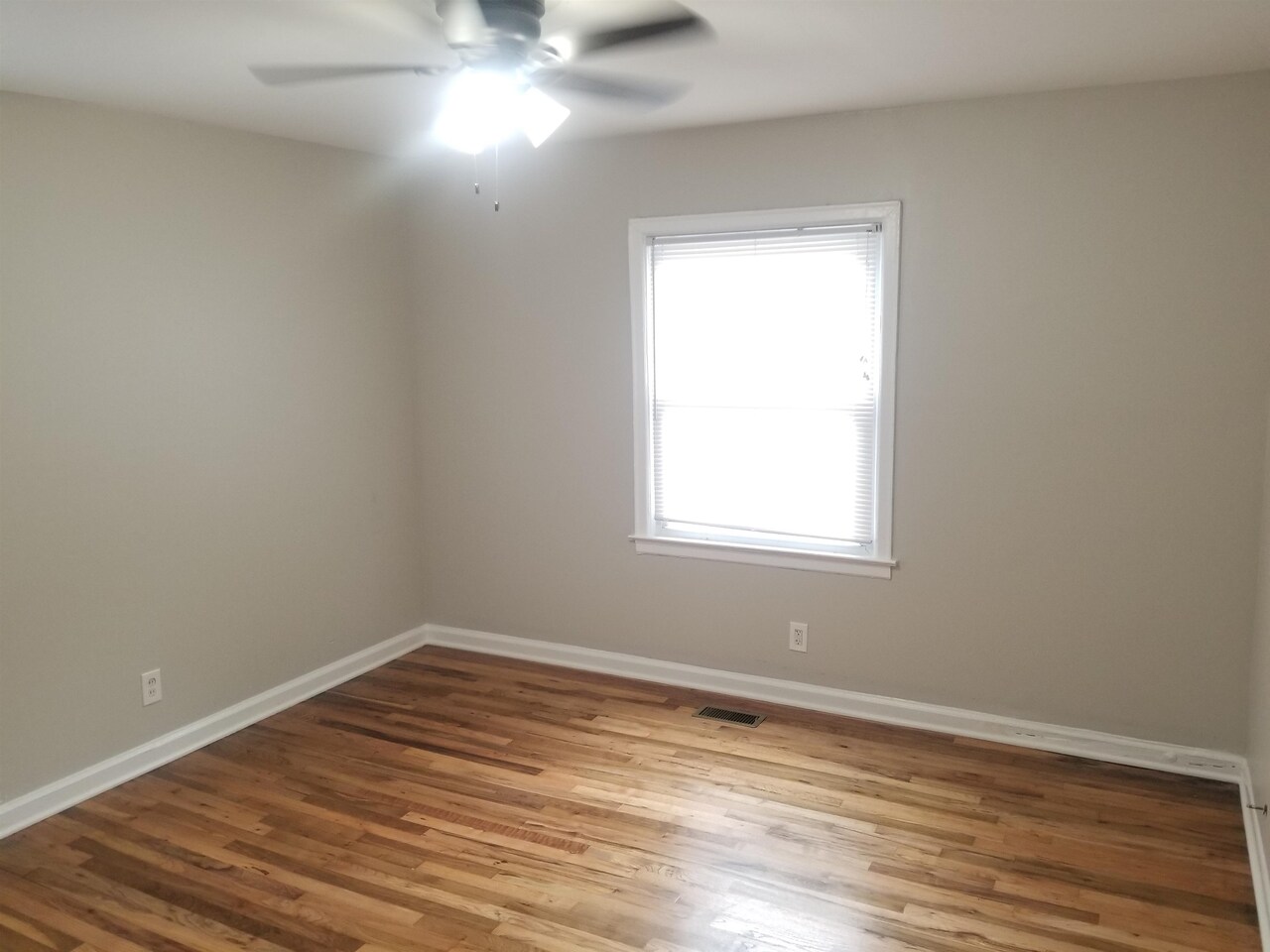 2467 Calvin Avenue East Point GA 30344