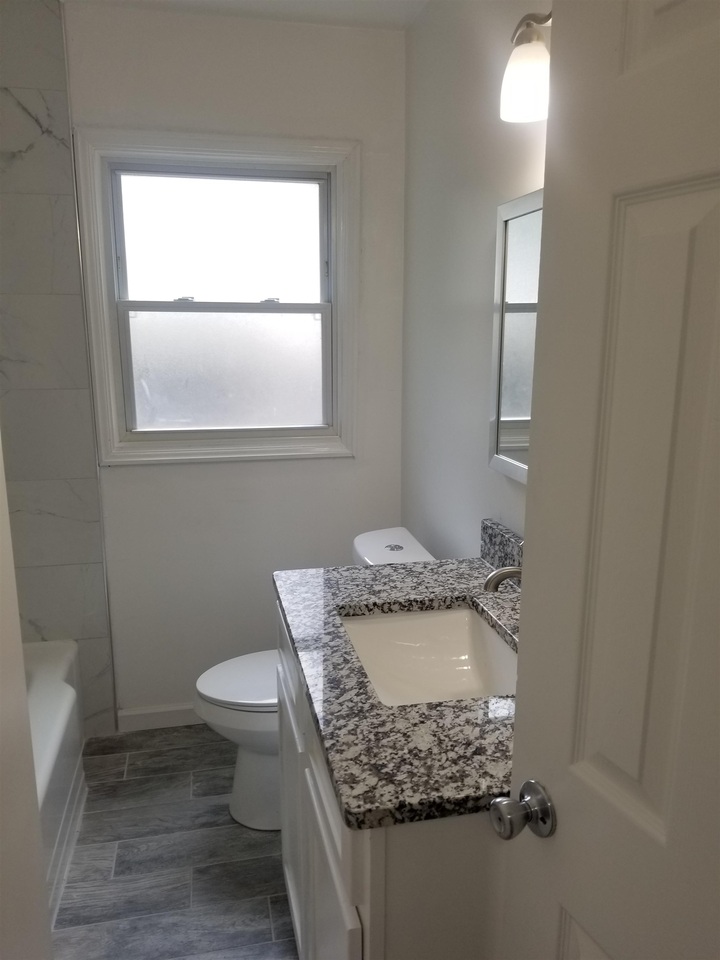 2467 Calvin Avenue East Point GA 30344