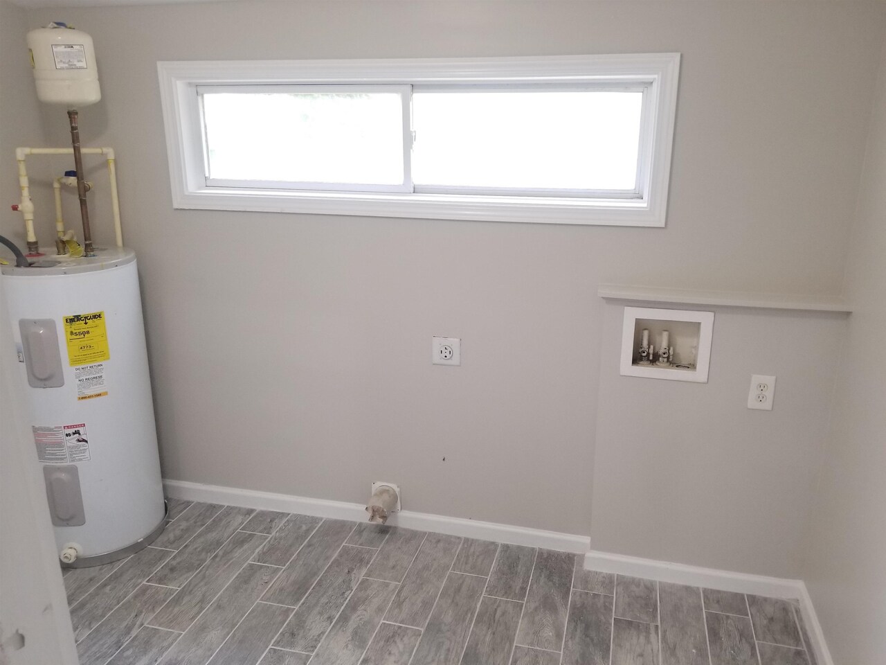 2467 Calvin Avenue East Point GA 30344