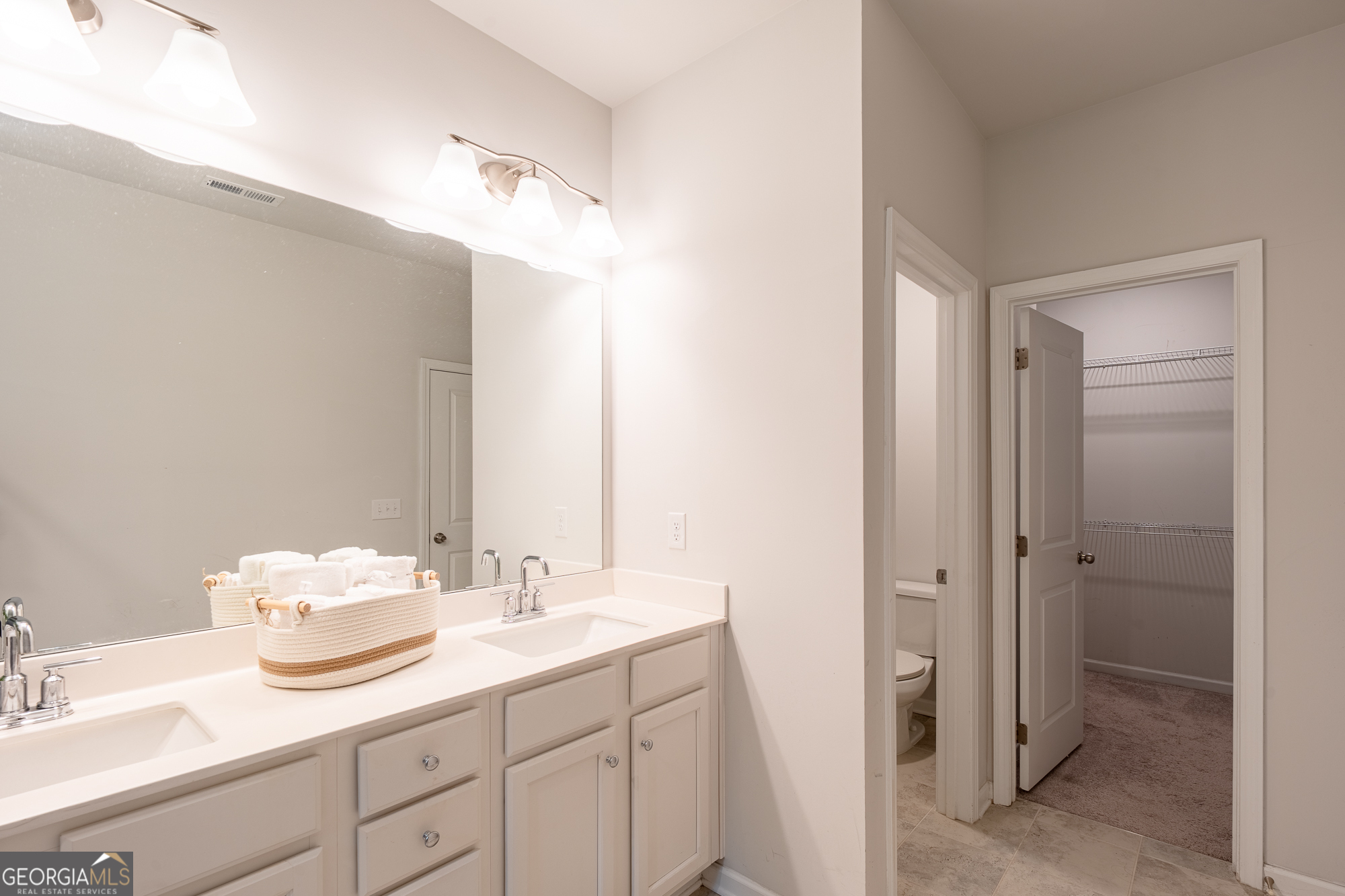 2701 Cedar Pine Way Doraville GA 30360