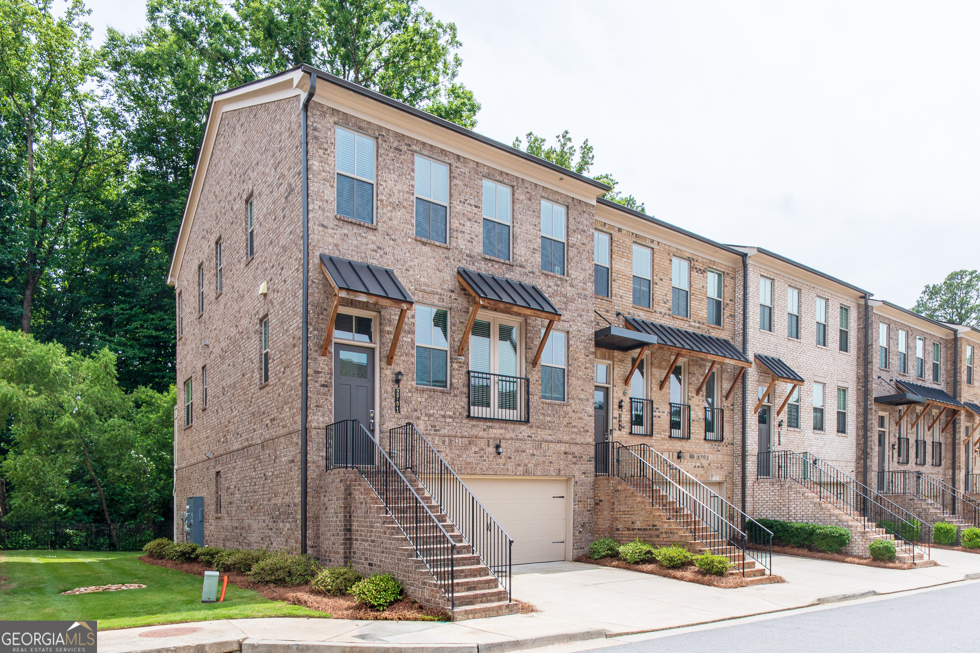2701 Cedar Pine Way Doraville GA 30360