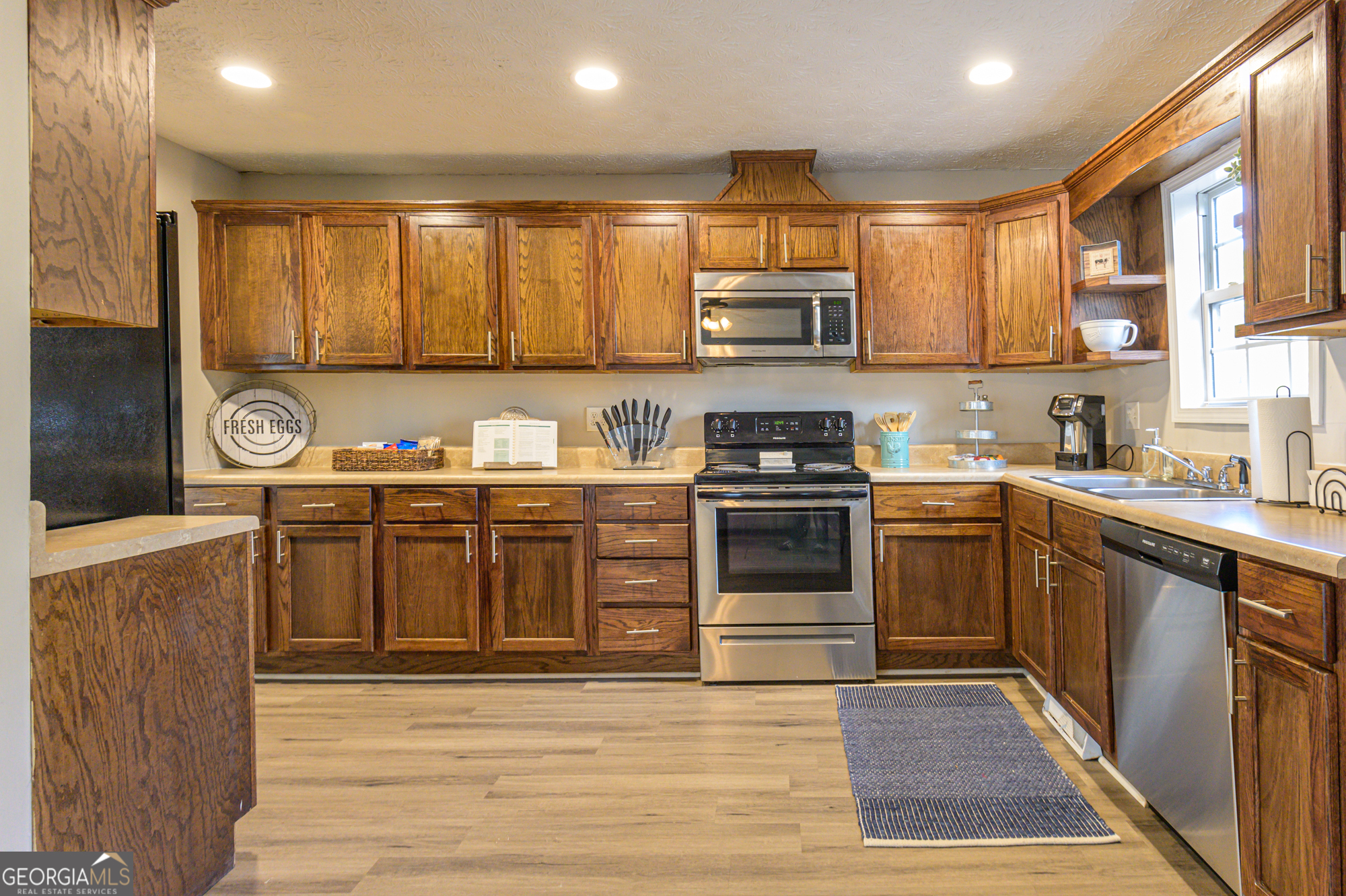 196 Etowah Drive Cartersville GA 30120