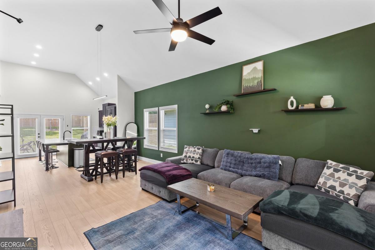 624 Robert Street NW Atlanta GA 30318