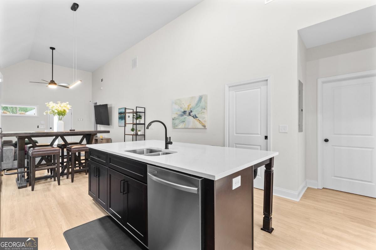 624 Robert Street NW Atlanta GA 30318