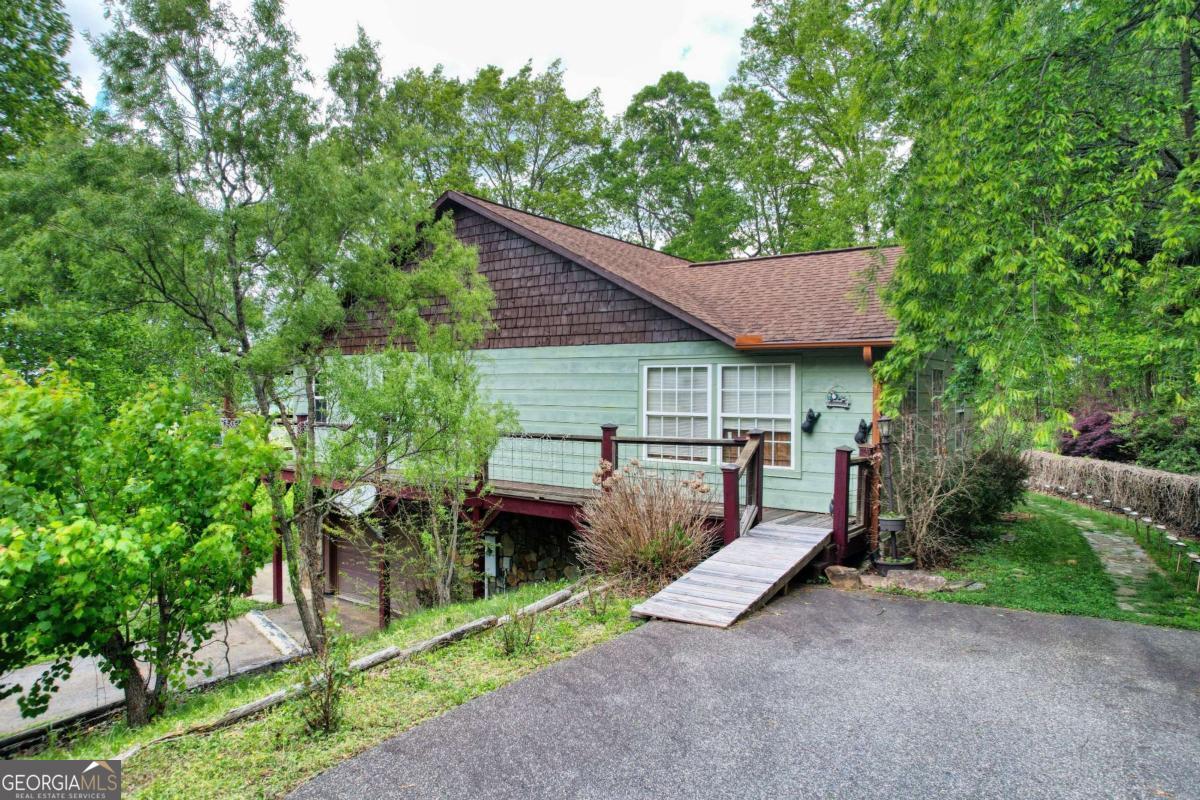 911 Summit Way Blairsville GA 30512
