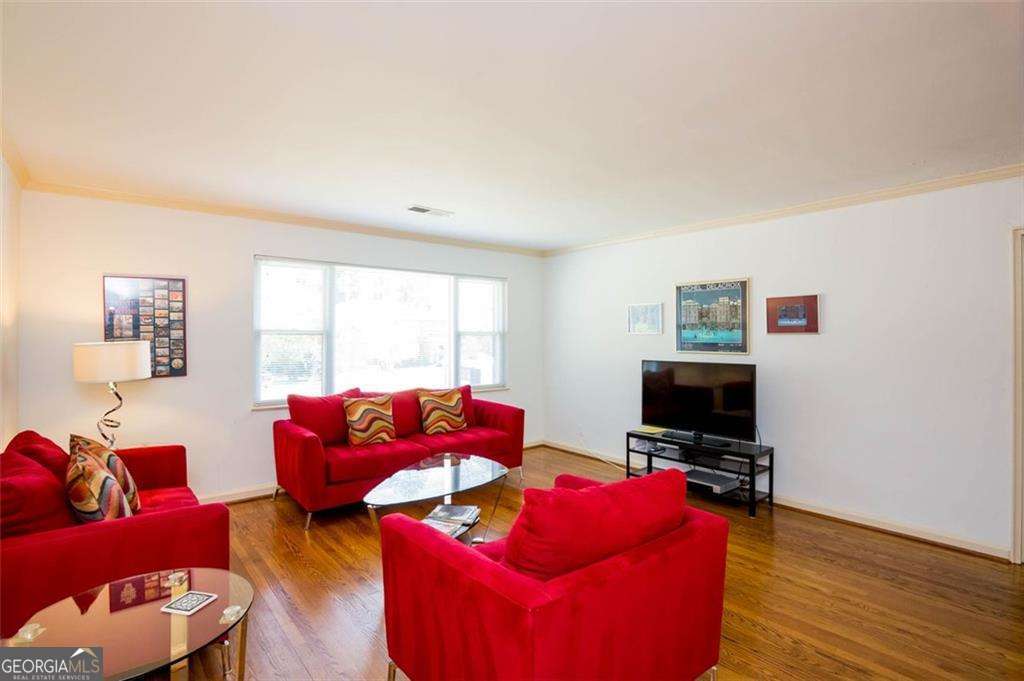 1538 Beech Valley Way Atlanta GA 30306
