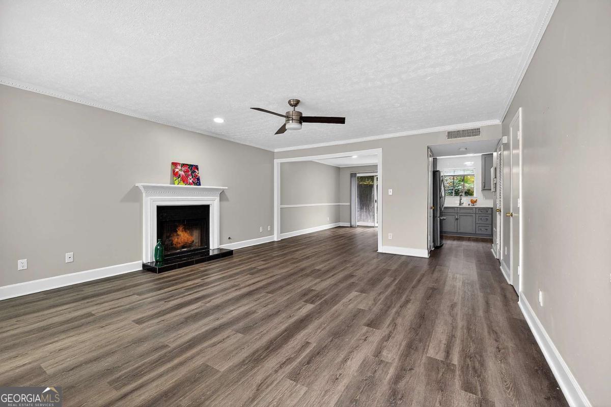 679 Anderson Walk Marietta GA 30062